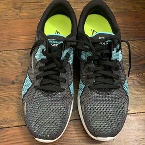 EUC Sketchers sneakers